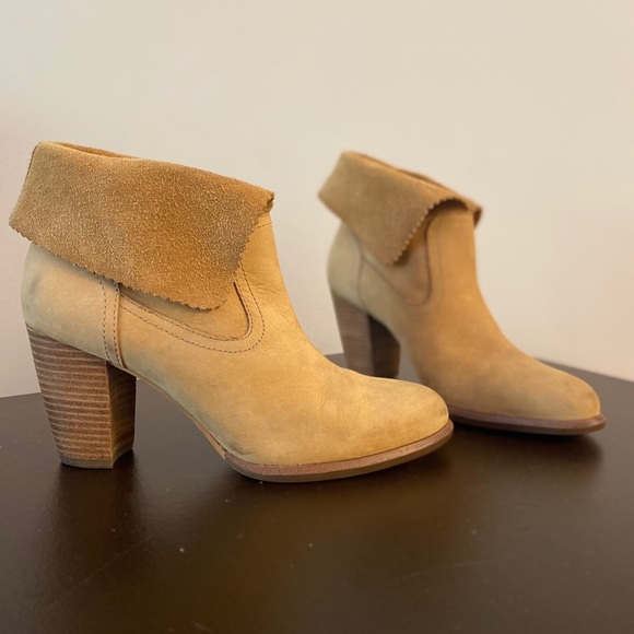UGG suede booties - Picture 6 of 7